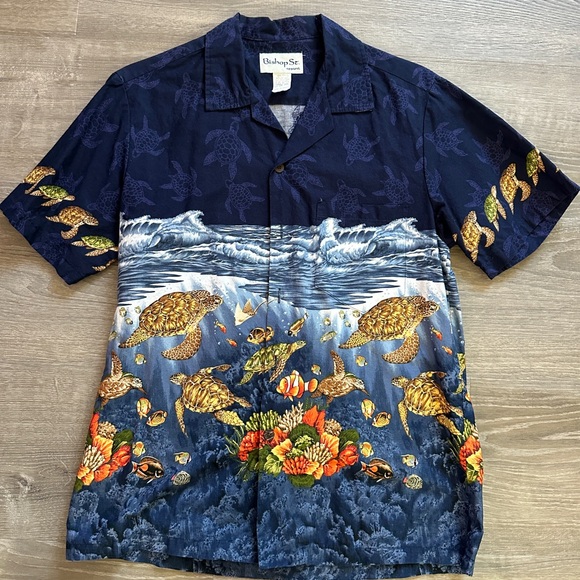 Navy Hawaiian Shirt with Sea Turtle Print - Picture 1 of 2